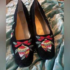 Embroidered ornament Black Velvet Women's Shoes